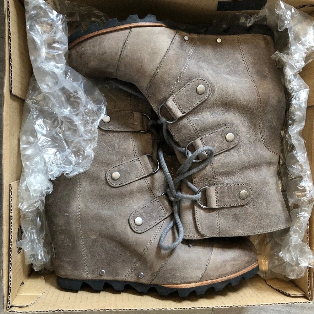 Sorel - Joan of Arctic Mid Wedge Booties size 8